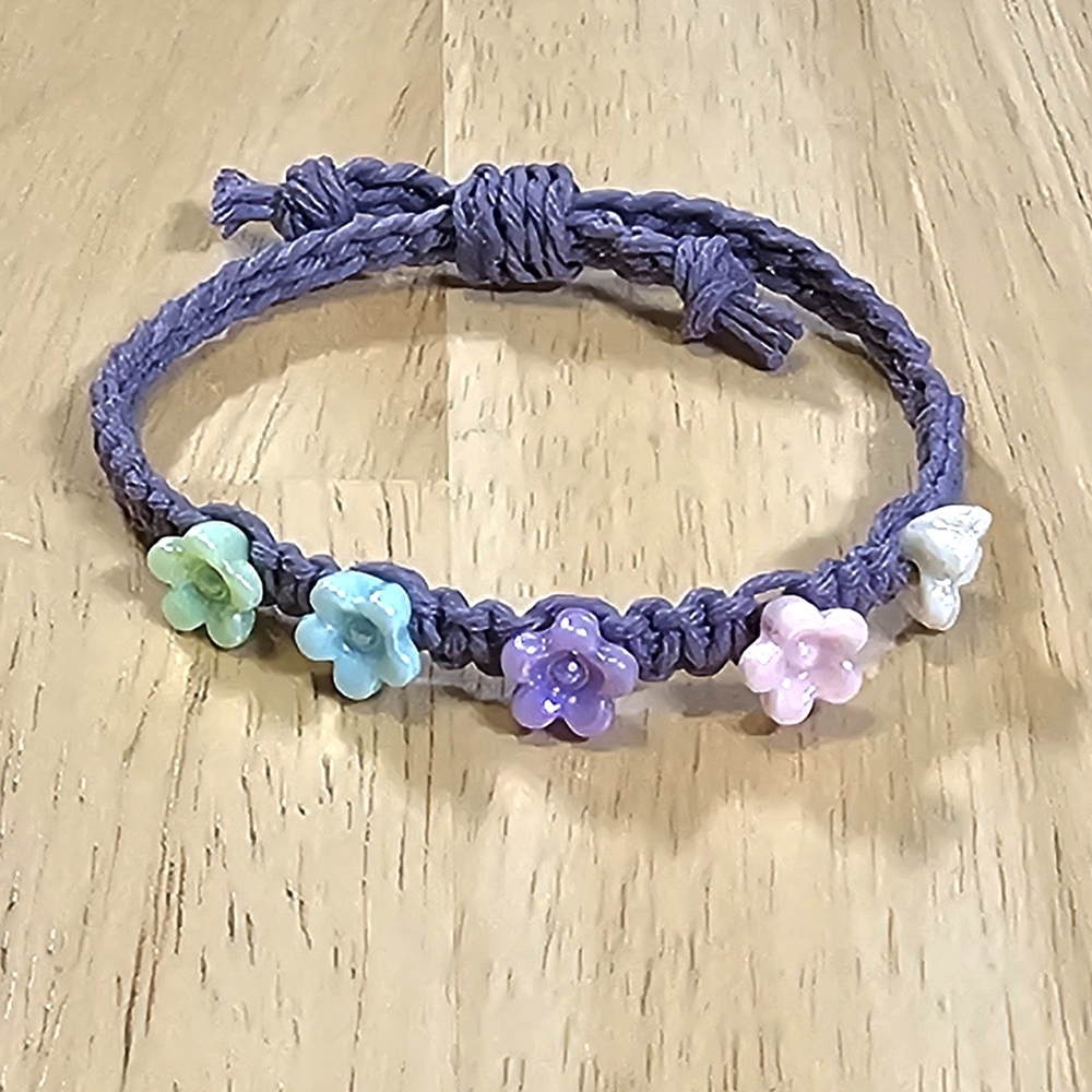 New✨️ Floral Hemp Bracelet